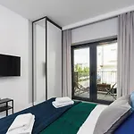 Old Town Apartment With Balcony - Rajska 3 Street